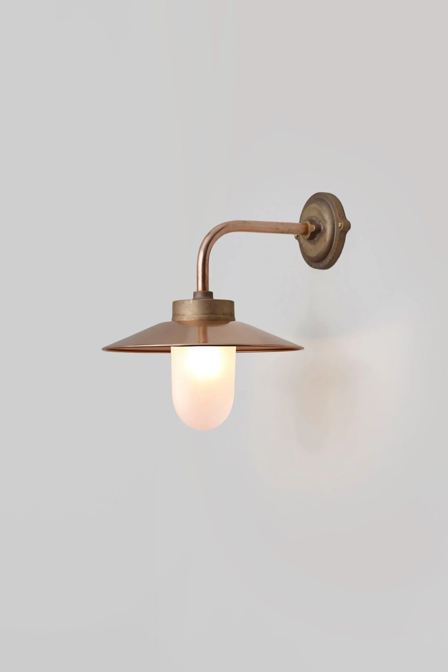 Exterior Bracket Light, 7680
